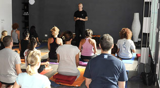 Nasce a Modena la Scuola per insegnanti di yoga